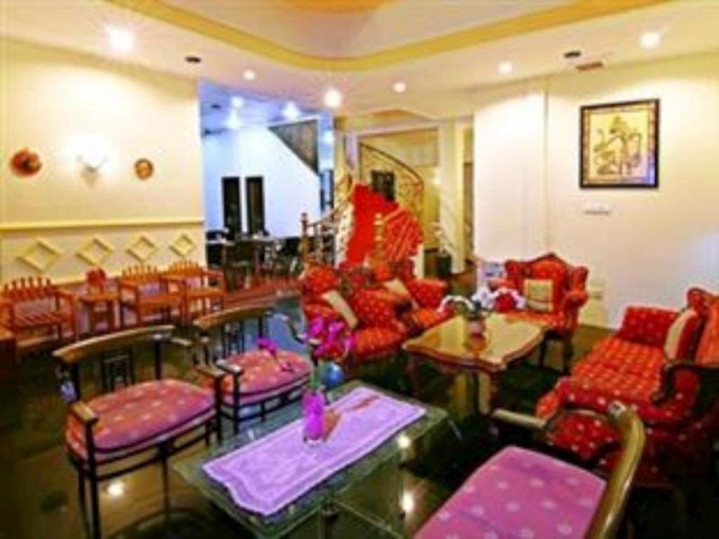 Mervit Hotel Padang  Ngoại thất bức ảnh